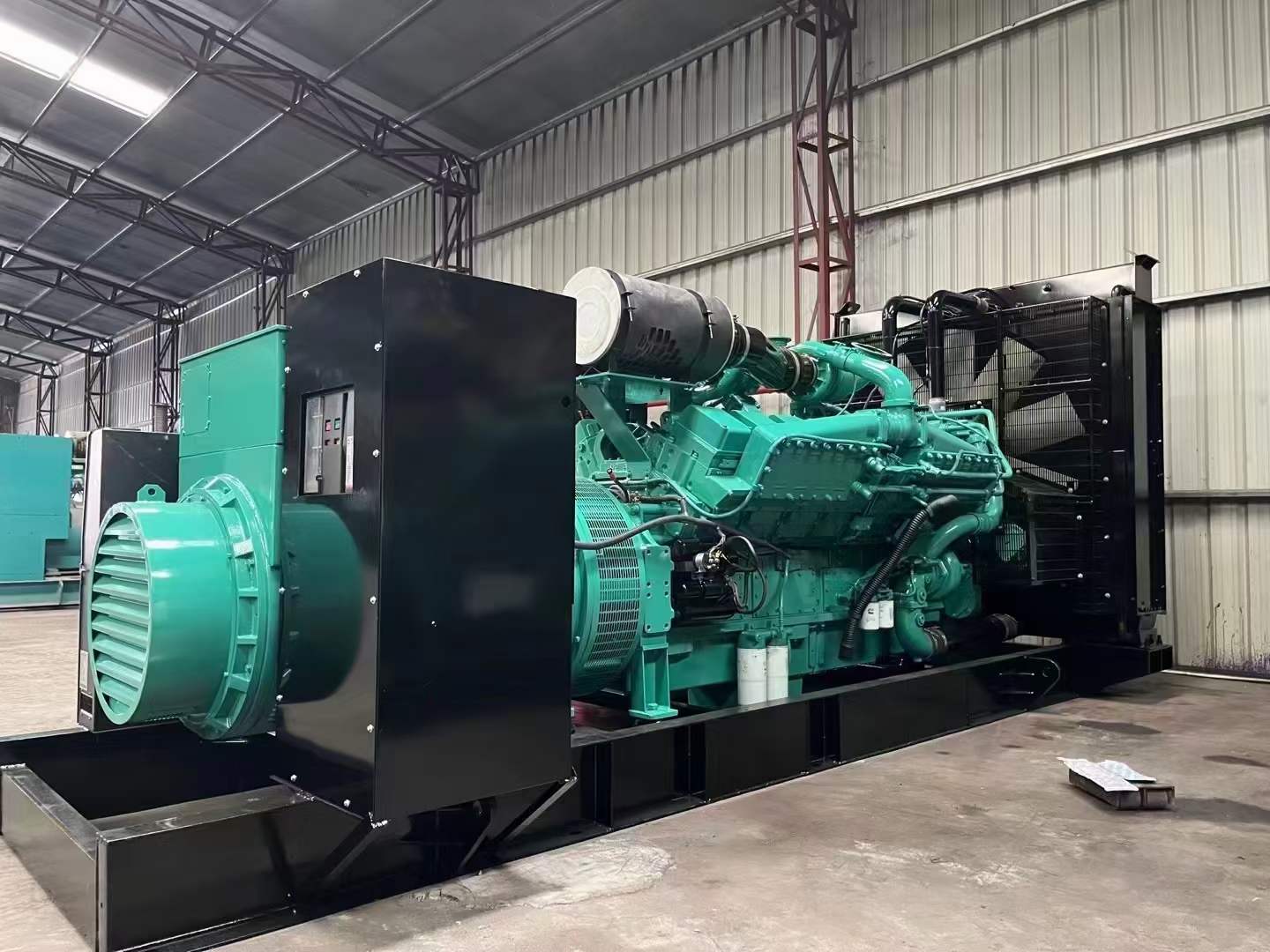 陈仓如何降低 800kW 柴油发电机输出电流的波动？